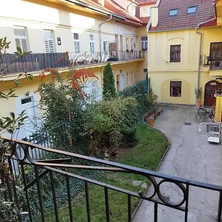 Eliza Old Town Apartman Kassa